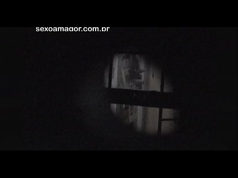 ❤️ Blondīnīte tiek slepeni filmēta ar kaimiņu vuajeru, kurš slēpjas aiz dobiem ķieģeļiem Super porno pie porno lv.teenactivewear.ru